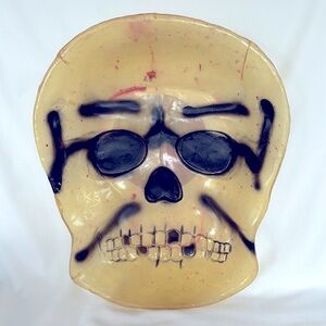 Slightly Used Forum Novelties HALLOWEEN Bleeding Skull Bowl -Great Condition